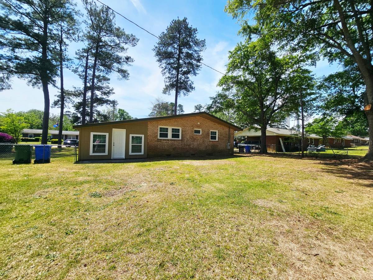 House for rent at 7526 Bridgeman Dr, Fayetteville, NC 28303