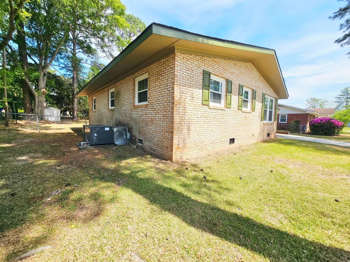 House for rent at 7526 Bridgeman Dr, Fayetteville, NC 28303