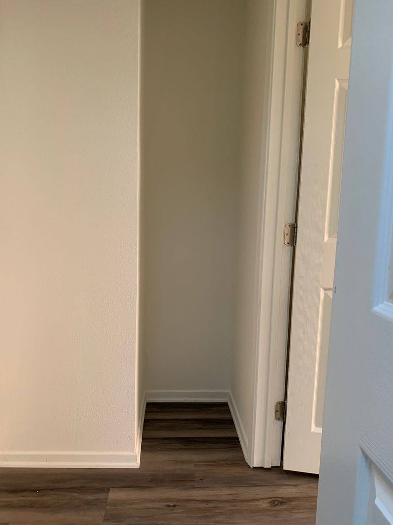 Apartment for rent at 7067 Hawthorn Ave, Los Angeles, CA 90028