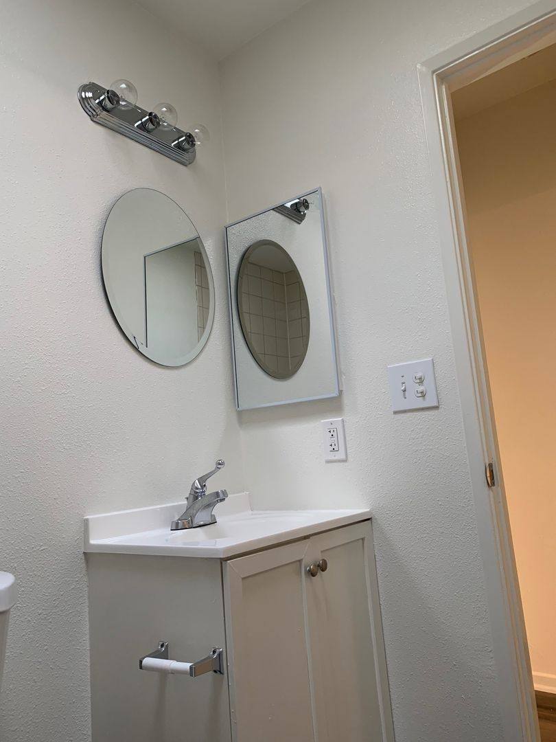 Apartment for rent at 7067 Hawthorn Ave, Los Angeles, CA 90028