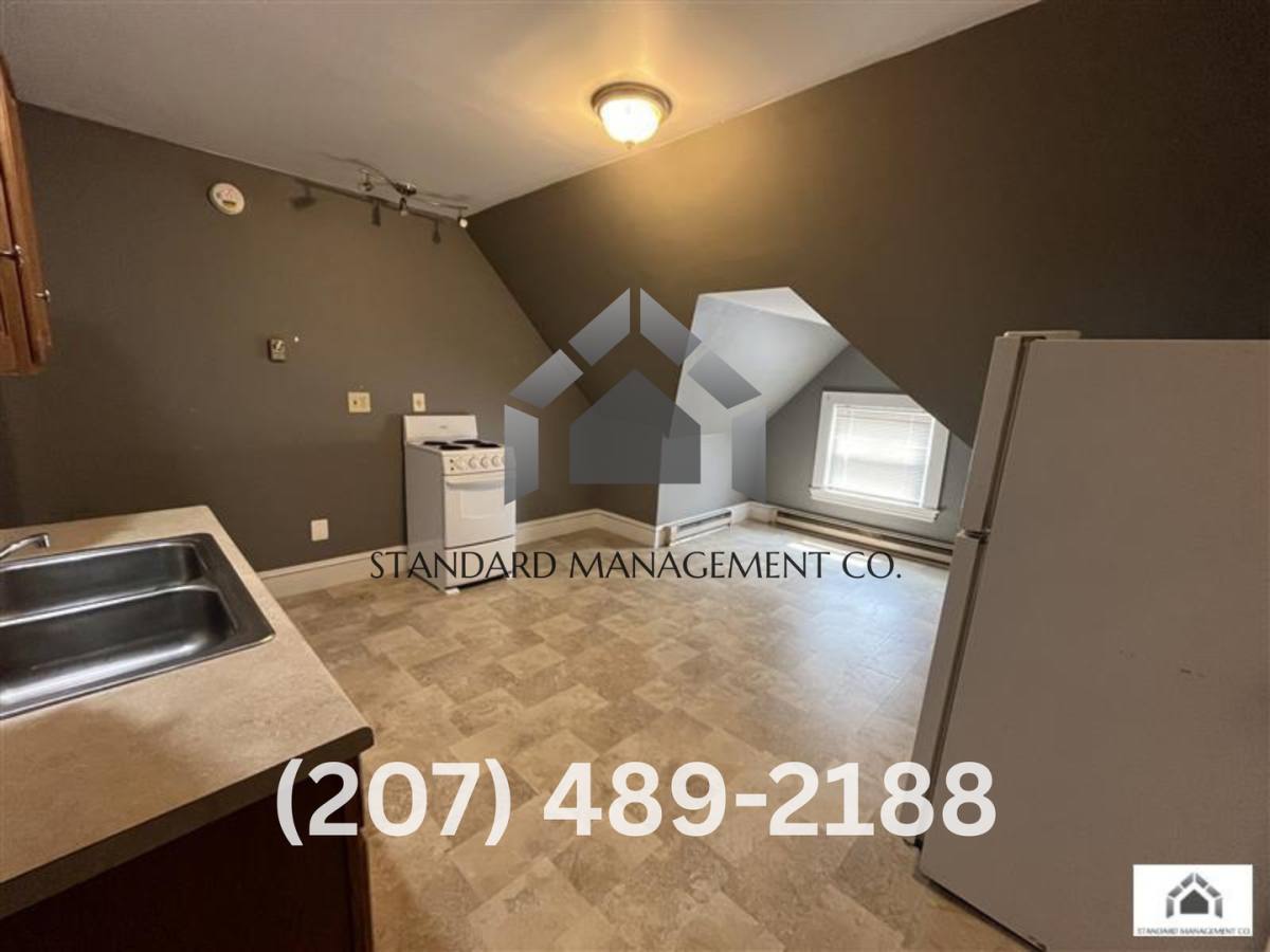 Apartment for rent at 16 W St, Waterville, ME 04901
