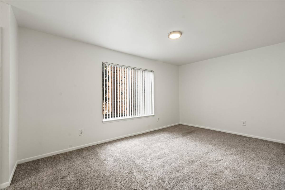 Apartment for rent at 25400 Basin St, Southfield, MI 48033
