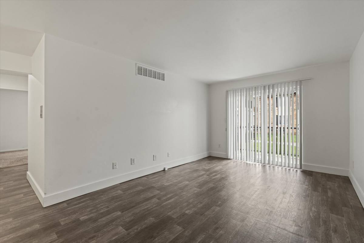 Apartment for rent at 25400 Basin St, Southfield, MI 48033