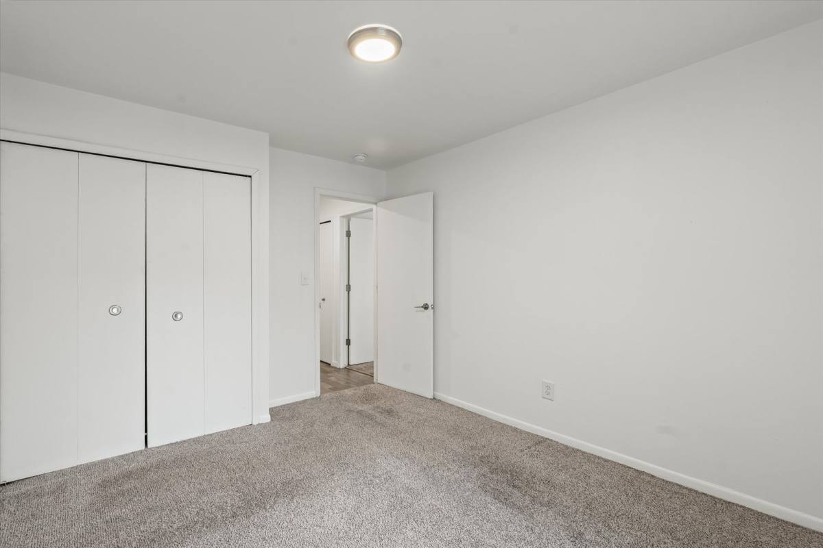 Apartment for rent at 25400 Basin St, Southfield, MI 48033