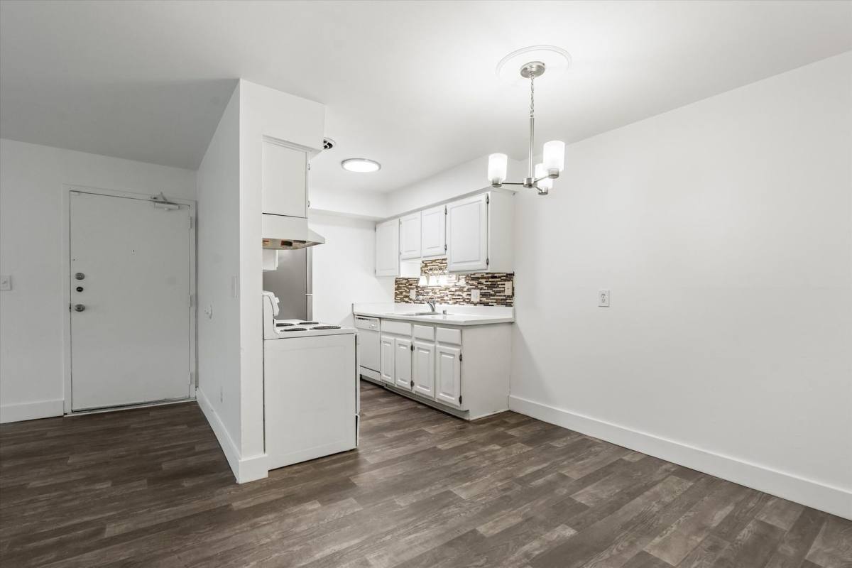 Apartment for rent at 25400 Basin St, Southfield, MI 48033