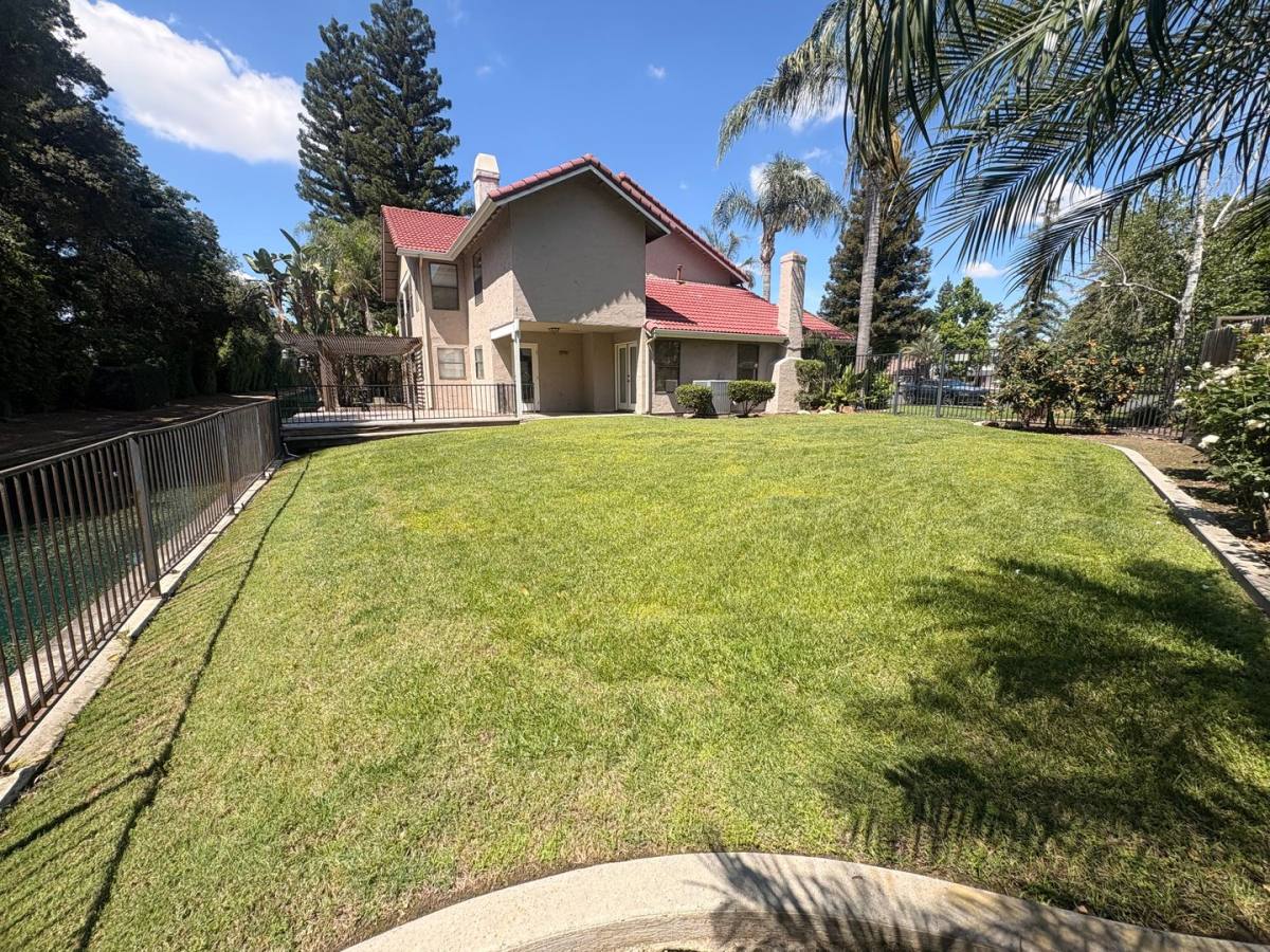 House for rent at 5339 W Sweet Court, Visalia, CA 93291