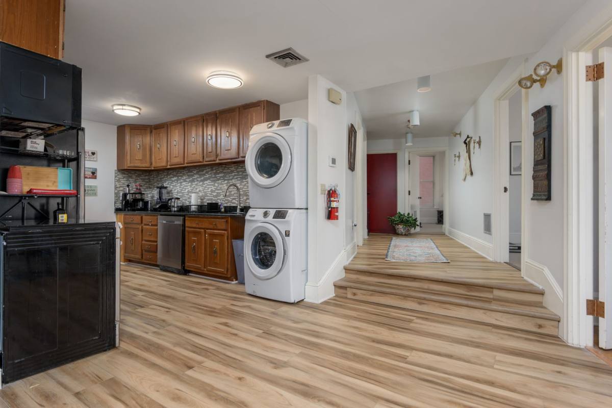 Apartment for rent at 132 State St, Harrisburg, PA 17101