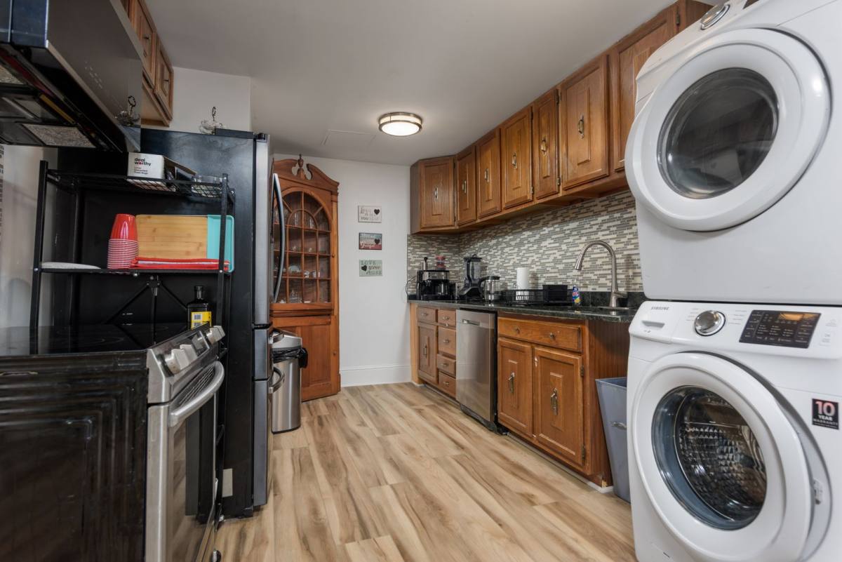 Apartment for rent at 132 State St, Harrisburg, PA 17101
