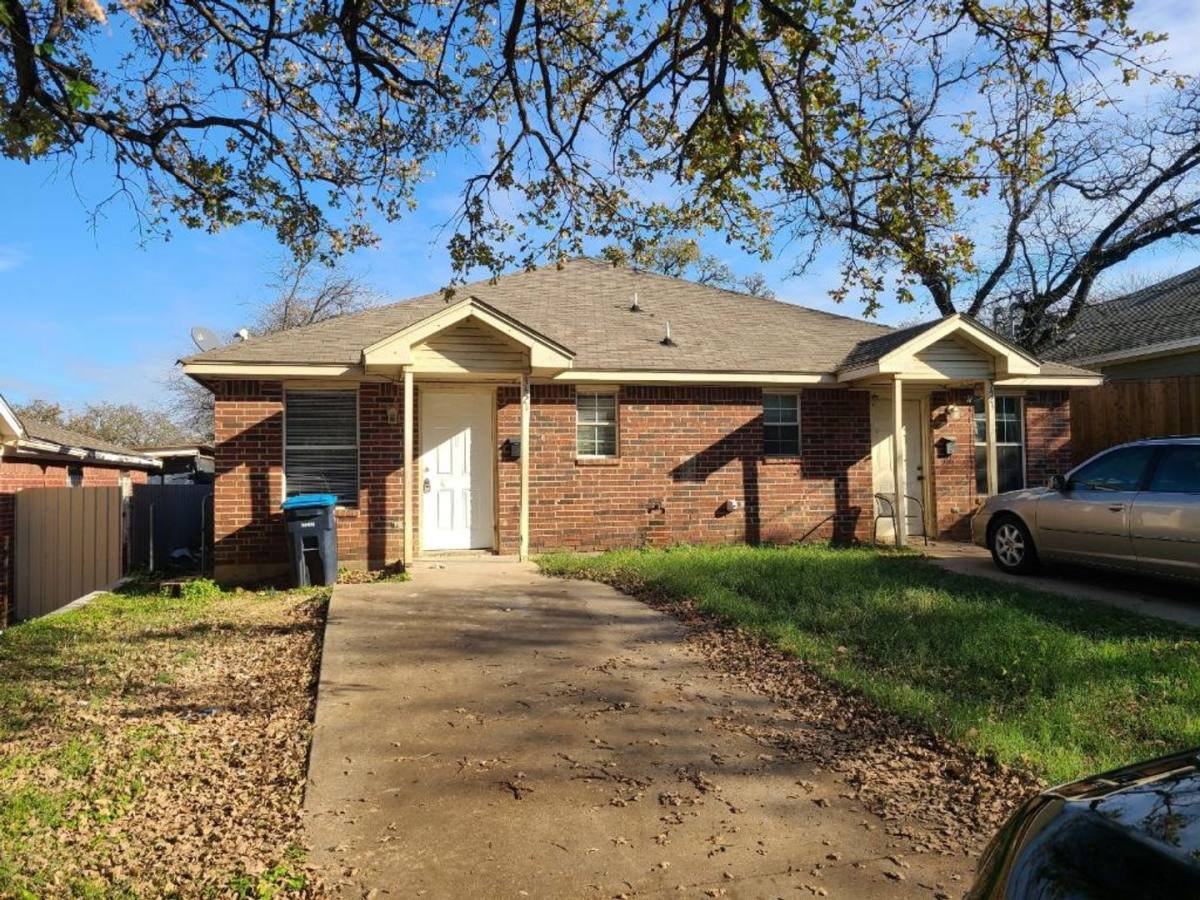 Apartment for rent at 3421 - 23 Bright St, Fort Worth, TX 76105