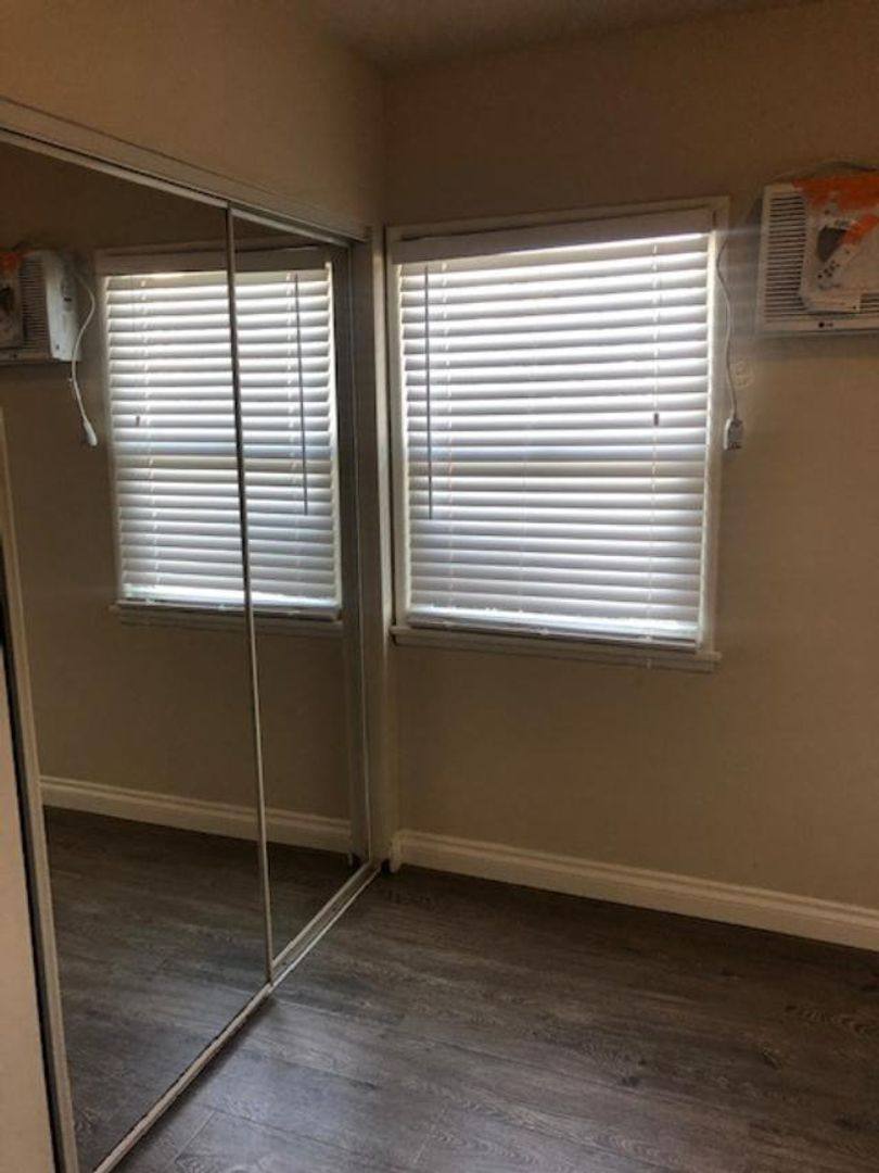Apartment for rent at 14022 Burbank Blvd, Van Nuys, CA 91401