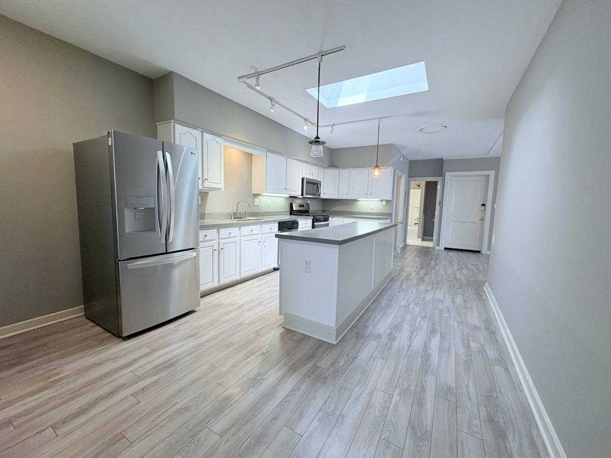 Apartment for rent at 7 W Philadelphia St #3F, York, PA 17401