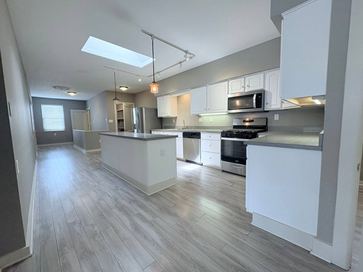 Apartment for rent at 7 W Philadelphia St #3F, York, PA 17401