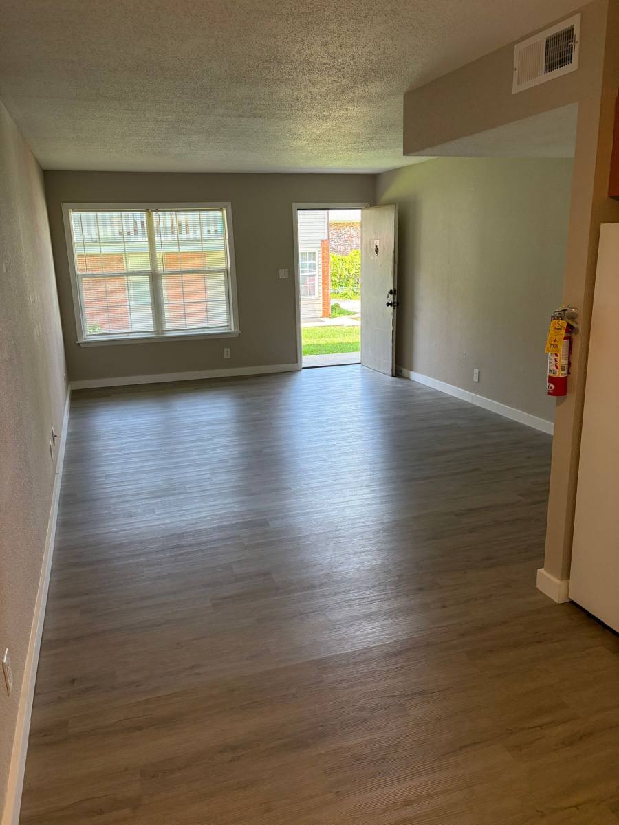 Apartment for rent at 2404-2406-2408 Whitegate Dr, Columbia, MO 65202