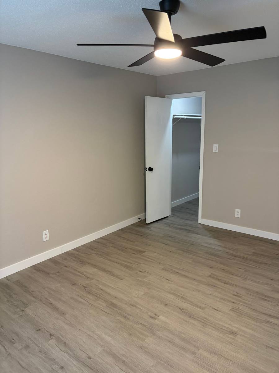 Apartment for rent at 2404-2406-2408 Whitegate Dr, Columbia, MO 65202