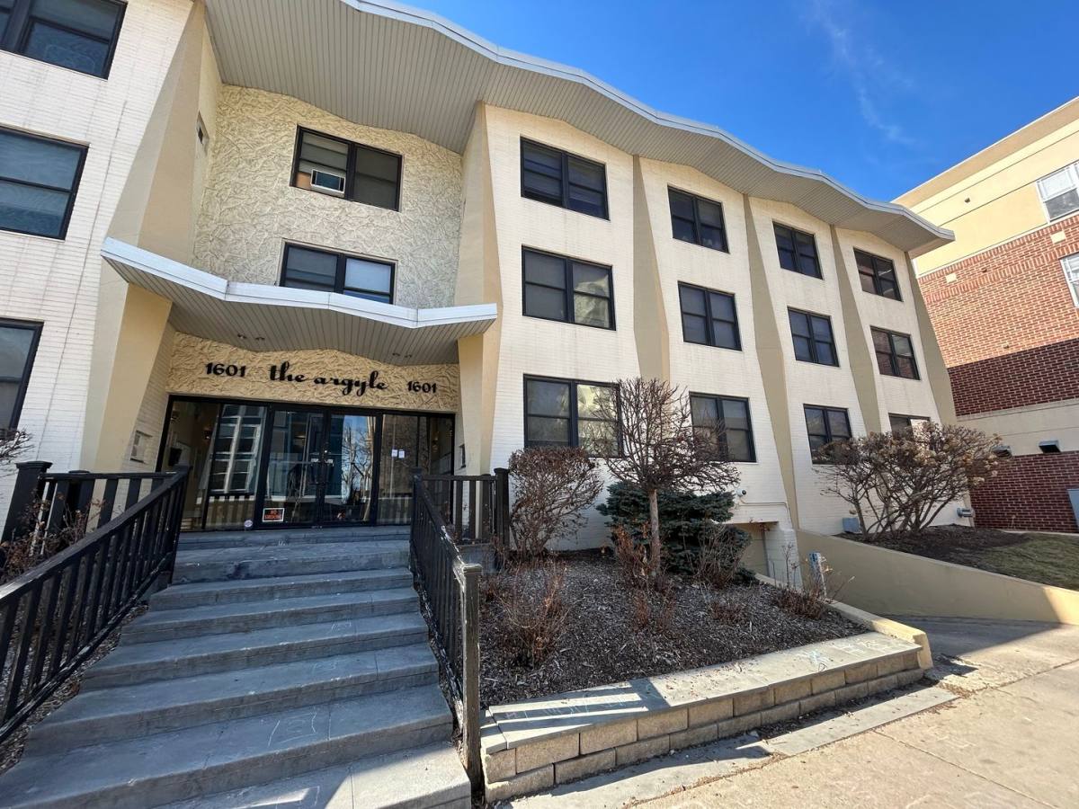 Apartment for rent at 1601 N Farwell Ave, Milwaukee, WI 53202