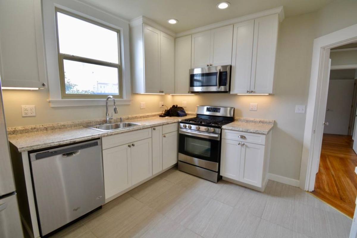 Apartment for rent at 2401 32nd Ave, San Francisco, CA 94116