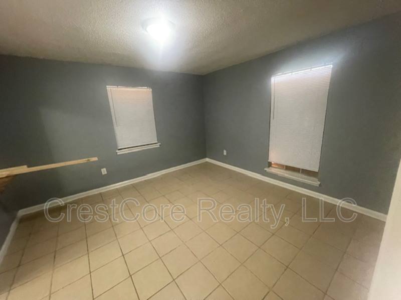 Apartment for rent at 5492 Apple Blossom Dr, Memphis, TN 38115