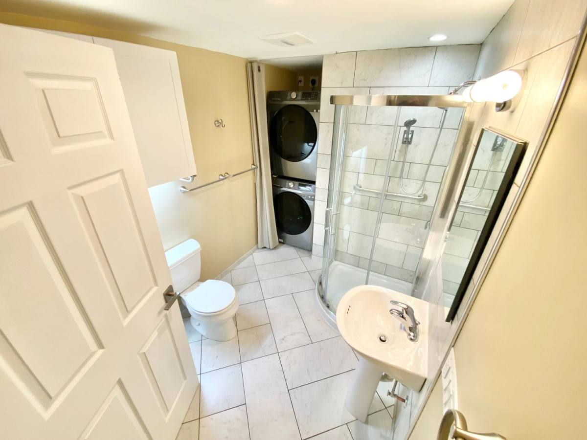 Apartment for rent at 15-17 N Champlain St, Burlington, VT 05401