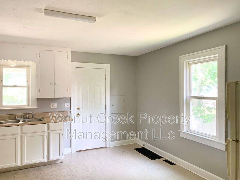 House for rent at 1911 E 34th St, Lorain, OH 44055