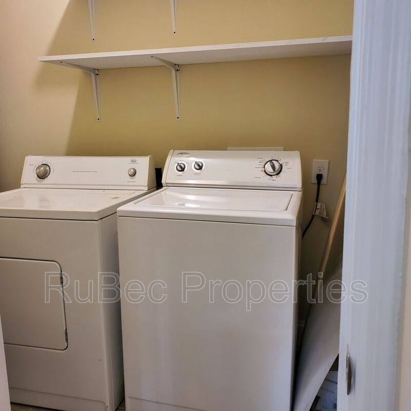 House for rent at 638 Vanderbrooke Rd, Charlotte, NC 28215
