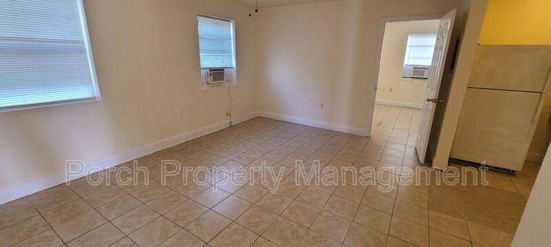 Apartment for rent at 1 Ellis Dr #B, Pensacola, FL 32507