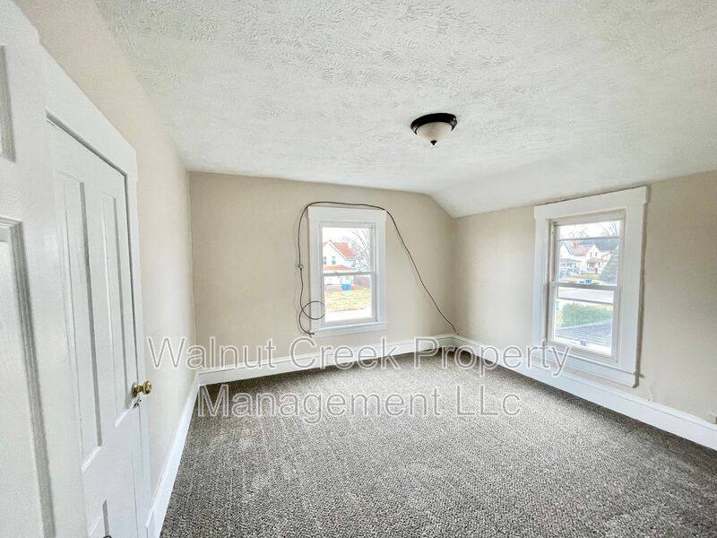 Apartment for rent at 1728 -1730 E #30TH, Lorain, OH 44055