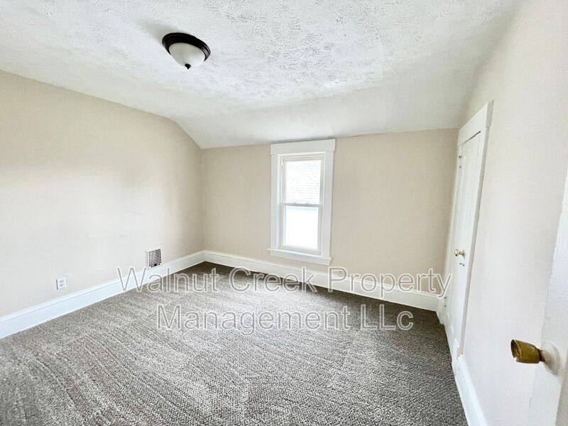 Apartment for rent at 1728 -1730 E #30TH, Lorain, OH 44055