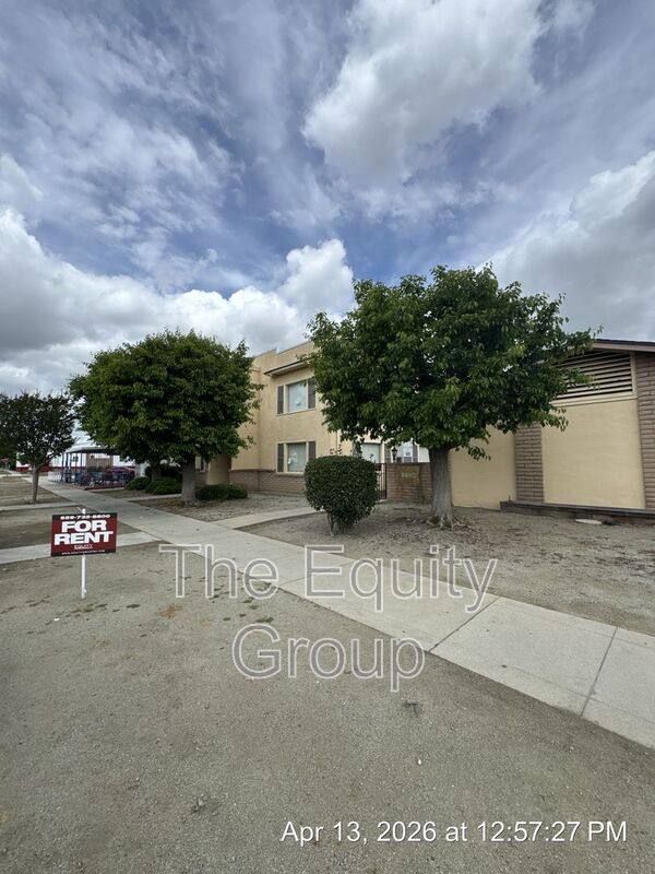 Apartment for rent at 1124 E St #D, Reedley, CA 93654