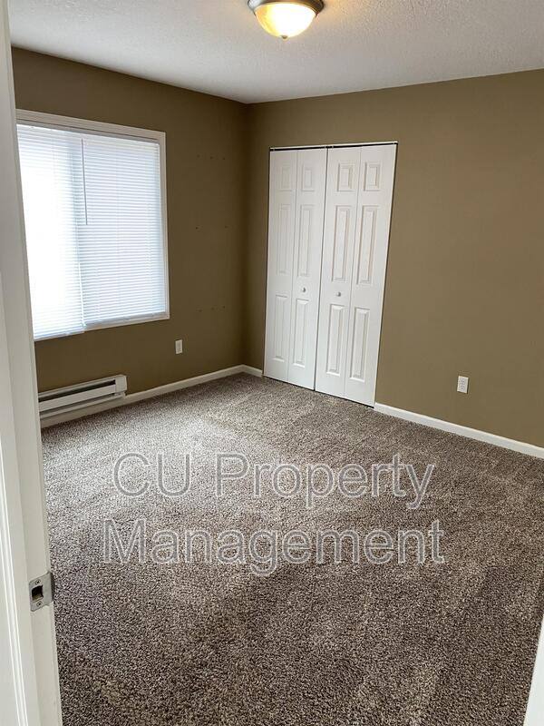 Apartment for rent at 709 W Church St #5, Champaign, IL 61821