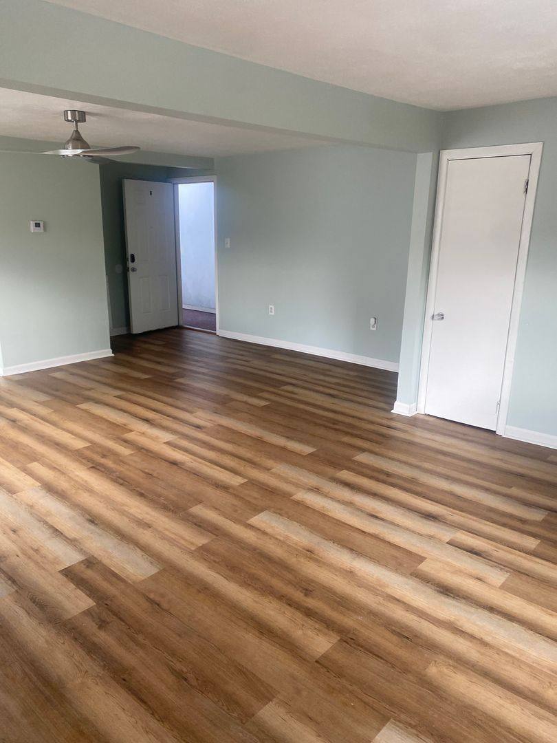 Apartment for rent at 933 Roosevelt Blvd, Eleanor, WV 25070