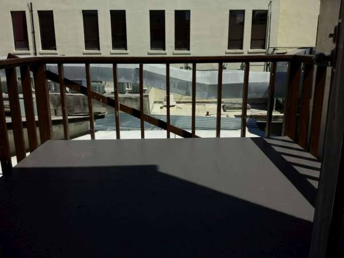 Apartment for rent at 1023 Maunakea St, Honolulu, HI 96817