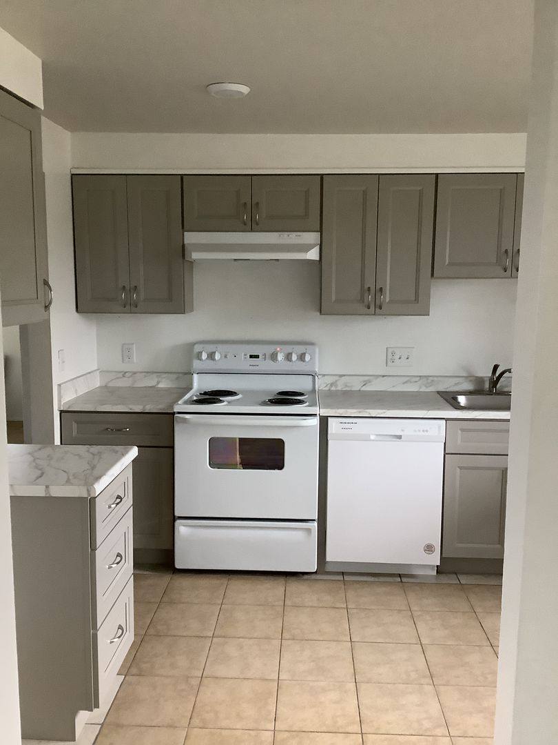 Apartment for rent at 101 N 10th St, Creswell, OR 97426