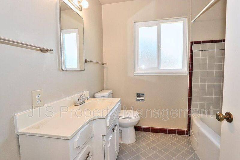Apartment for rent at 4439 V St #1, Sacramento, CA 95817