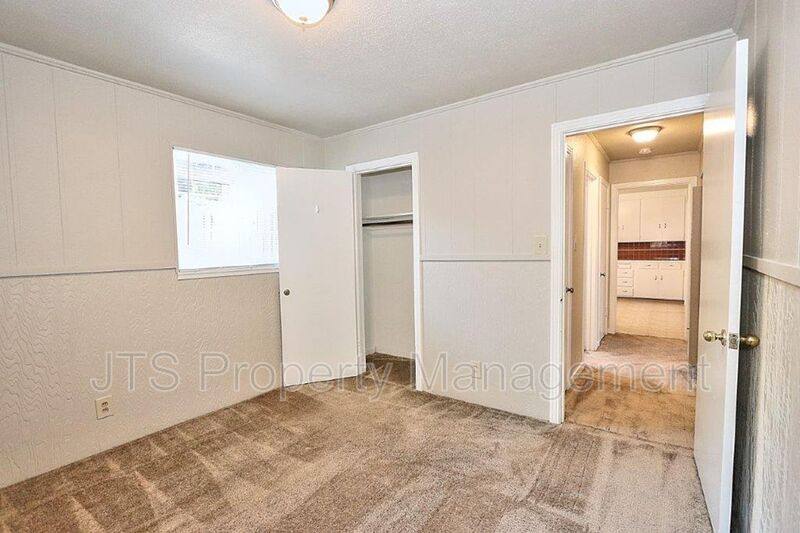 Apartment for rent at 4439 V St #1, Sacramento, CA 95817