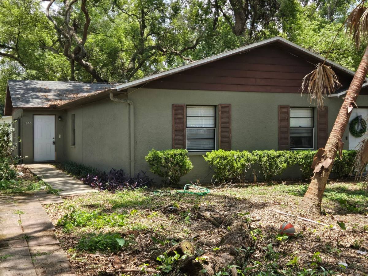 4930 4th St, Zephyrhills, FL 33542