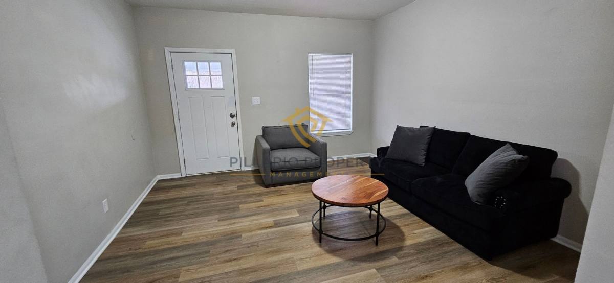 Apartment for rent at 933-935 N Dearborn St, Indianapolis, IN 46201