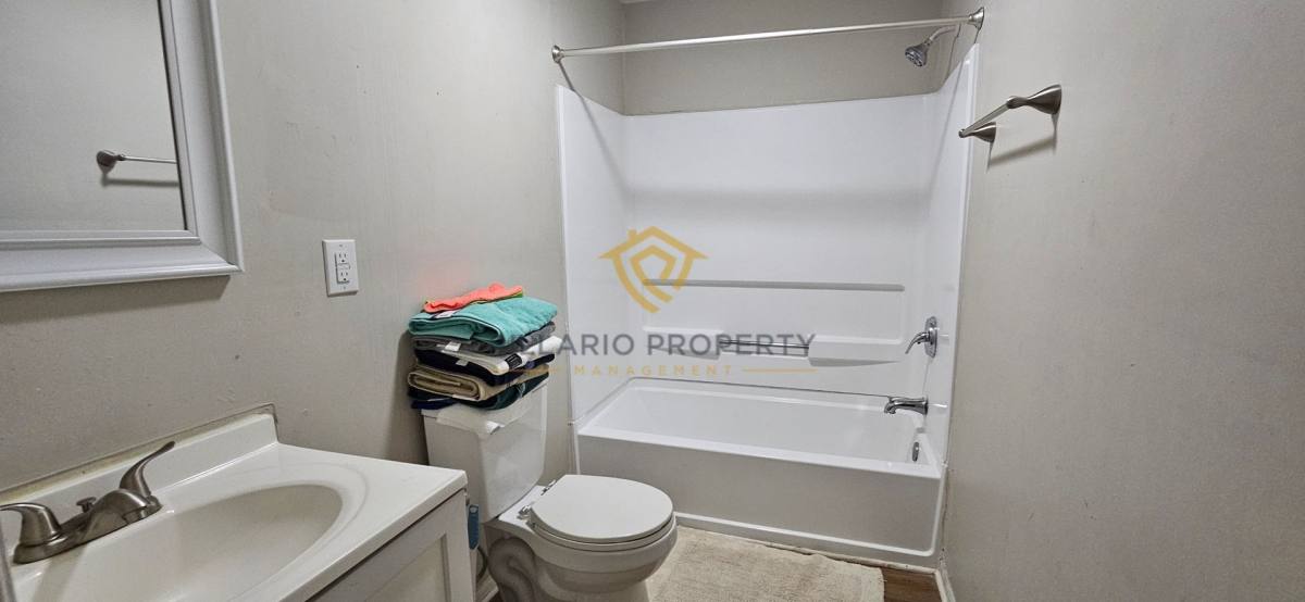 Apartment for rent at 933-935 N Dearborn St, Indianapolis, IN 46201