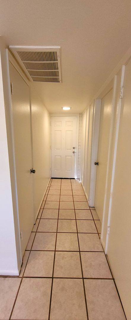 Townhouse for rent at 3056 N 32nd St, Phoenix, AZ 85018
