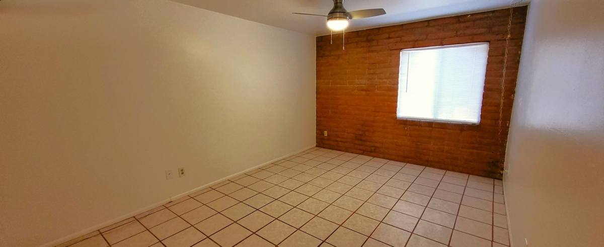 Townhouse for rent at 3056 N 32nd St, Phoenix, AZ 85018