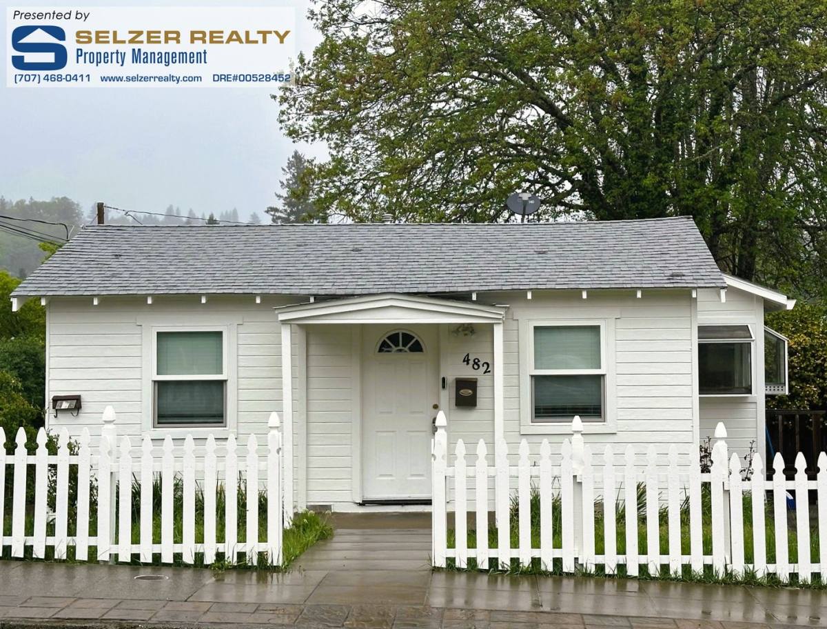 Apartment for rent at 482 & 486 W Mendocino Ave, Willits, CA 95490
