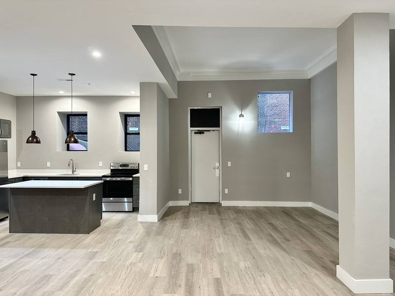 Apartment for rent at 16 Norwich St #1, Worcester, MA 01608