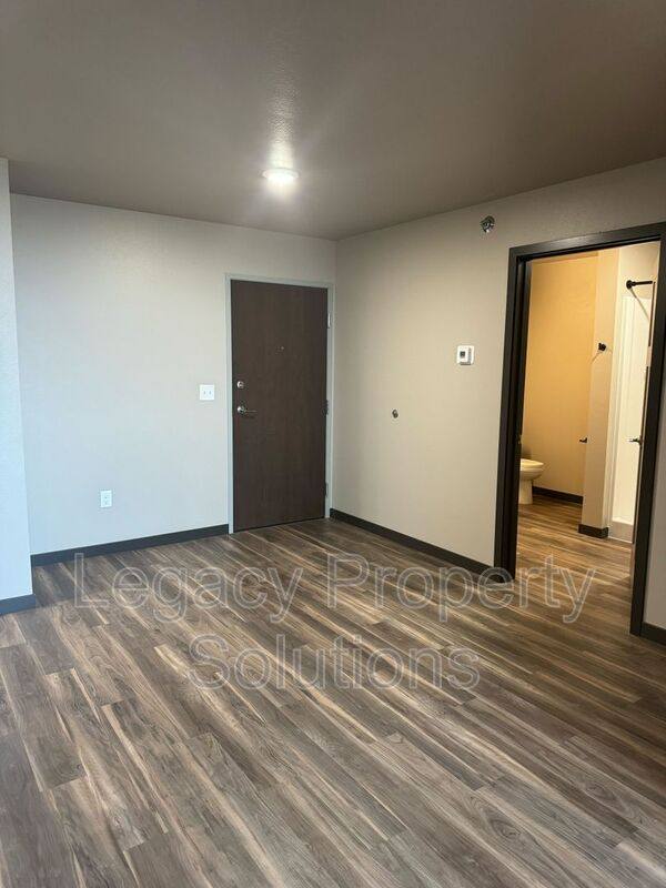 Apartment for rent at 220 E Greenfield Lane #B-204, Bismarck, ND 58503
