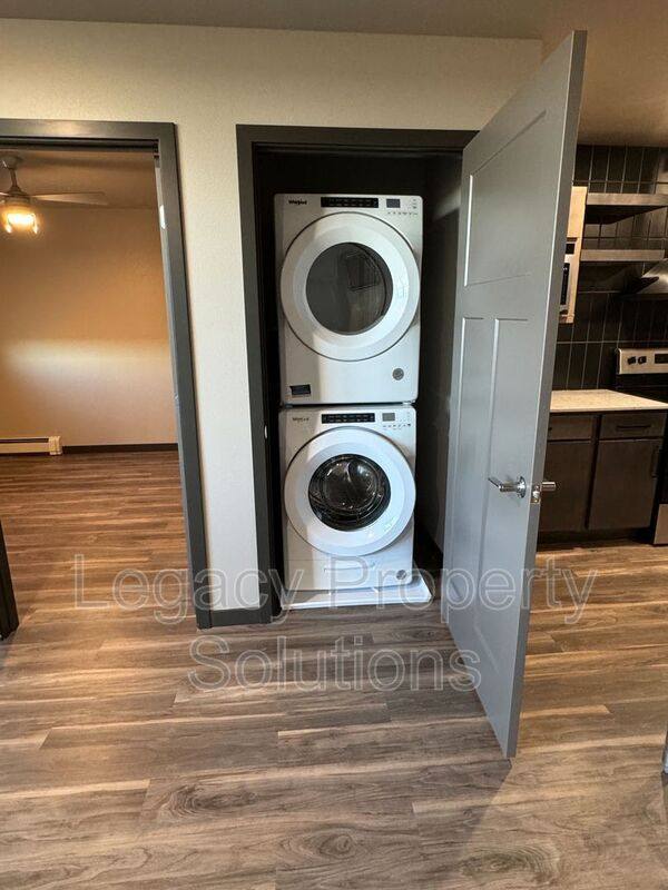 Apartment for rent at 220 E Greenfield Lane #B-204, Bismarck, ND 58503