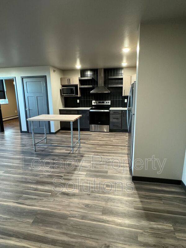 Apartment for rent at 220 E Greenfield Lane #B-204, Bismarck, ND 58503