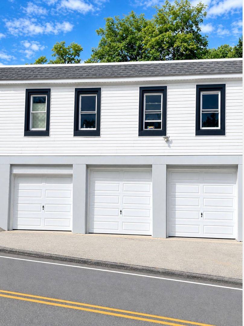 Apartment for rent at 1910 Fox Chapel Rd, Pittsburgh, PA 15238