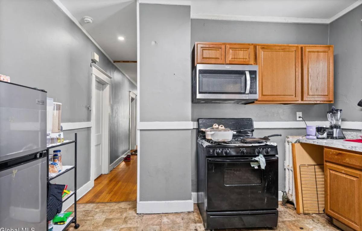 Apartment for rent at 569 Washington Ave, Albany, NY 12206
