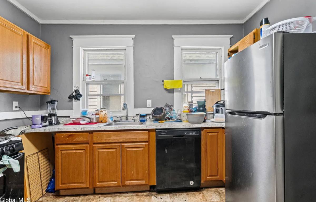 Apartment for rent at 569 Washington Ave, Albany, NY 12206