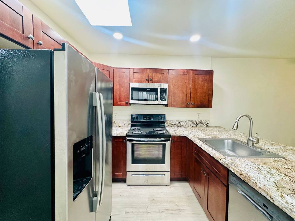 Townhouse for rent at 1331-1349 W Pennington St, Tucson, AZ 85745