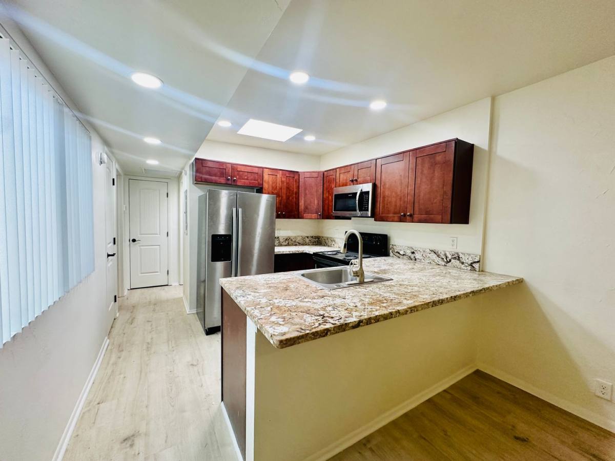 Townhouse for rent at 1331-1349 W Pennington St, Tucson, AZ 85745