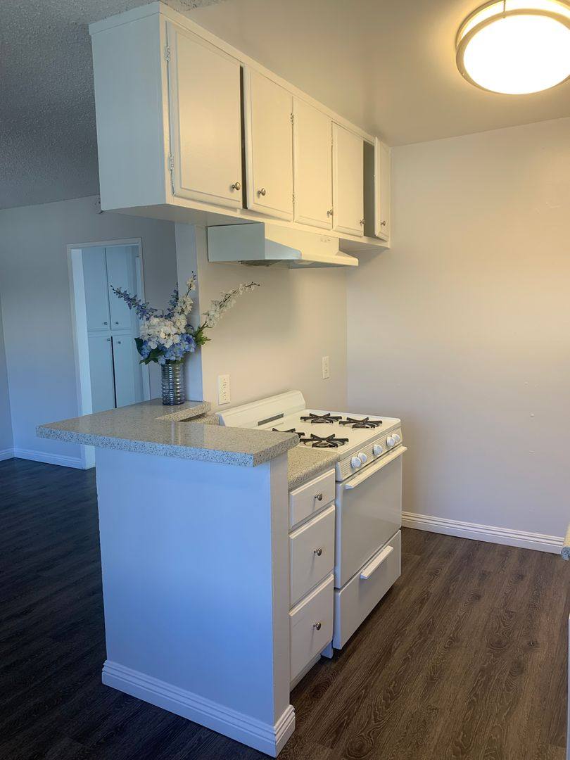 Apartment for rent at 650 Glenoaks Blvd, San Fernando, CA 91340